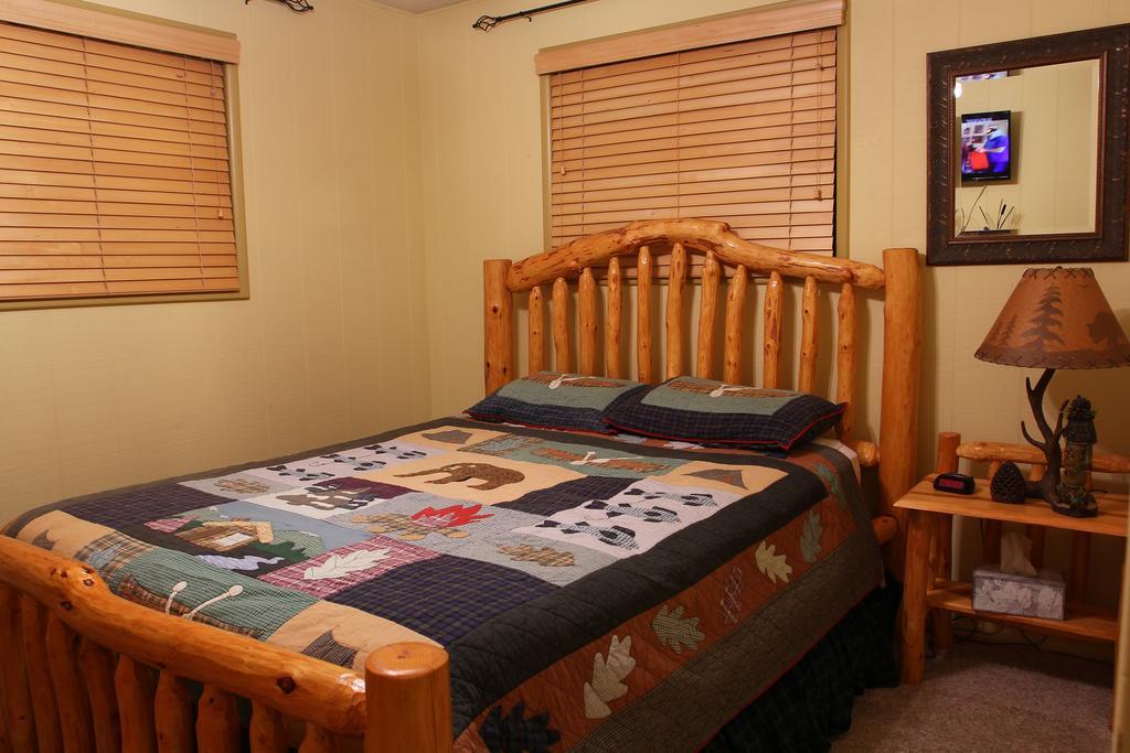 Adair Springs Cabin 派托普湖畔 外观 照片